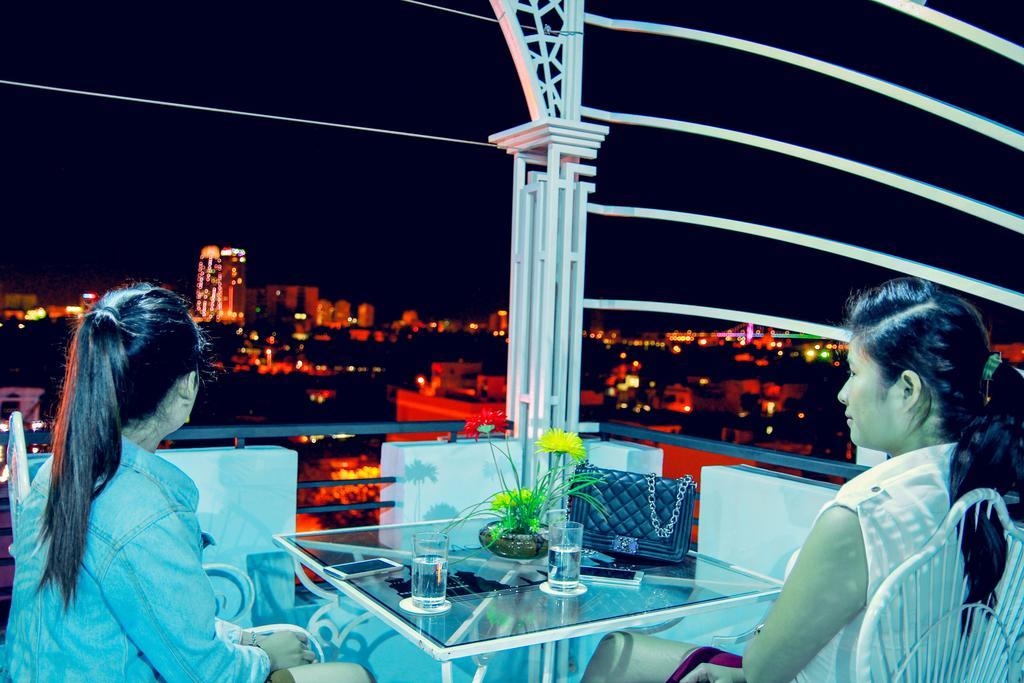 Mayfair Da Nang Hotel מראה חיצוני תמונה